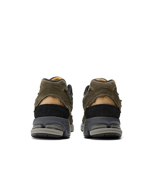 New Balance Black 2002R 'Protection Pack for men