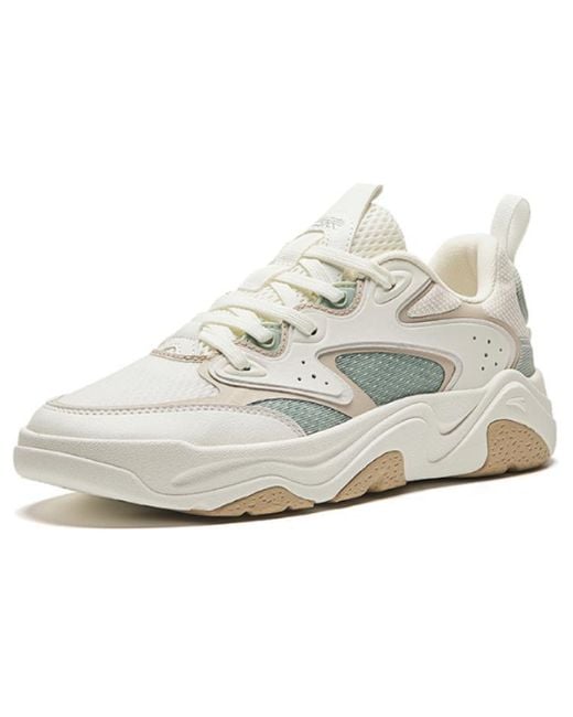 Anta White (Wmns) The Wave