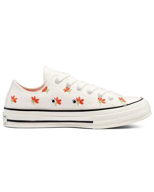 Converse White Chuck Taylor All Star 10s