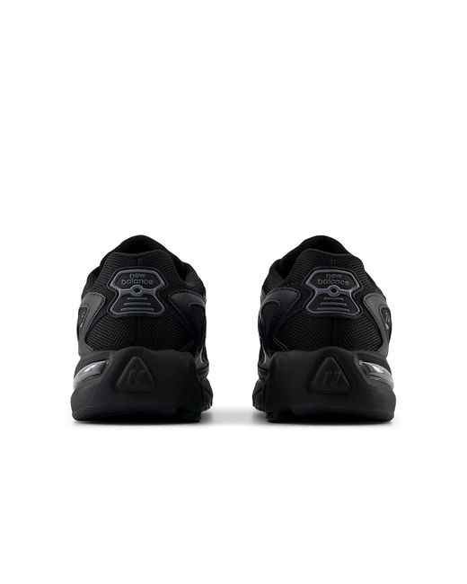 New Balance Black 725 Sneakers for men