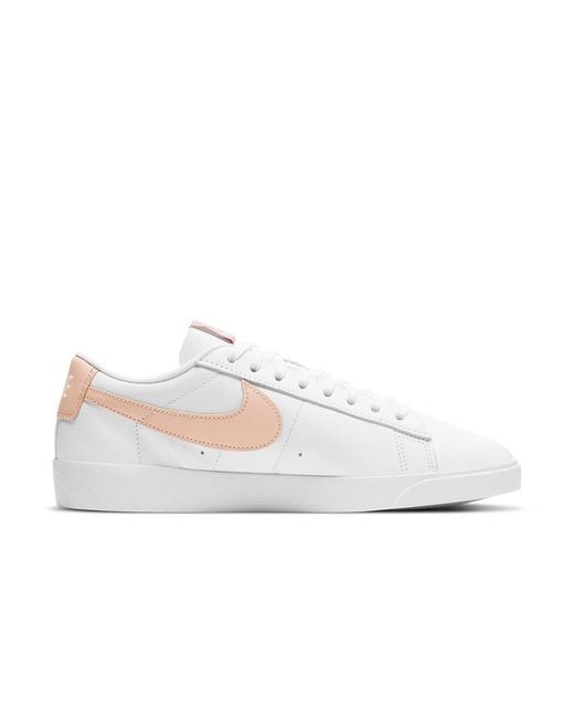 Nike White (Wmns) Blazer Low Le Light