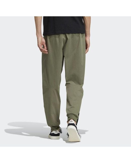 Adidas Green Originals Tech Pant Bundle Feet Sports Pants for men