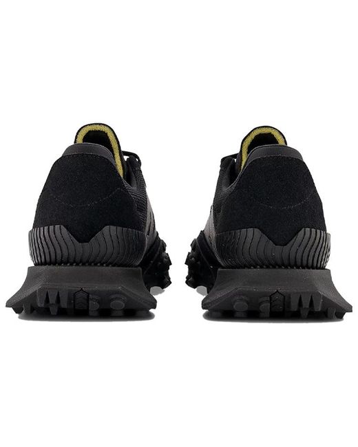 New Balance Black Xc-72 'Triple' for men