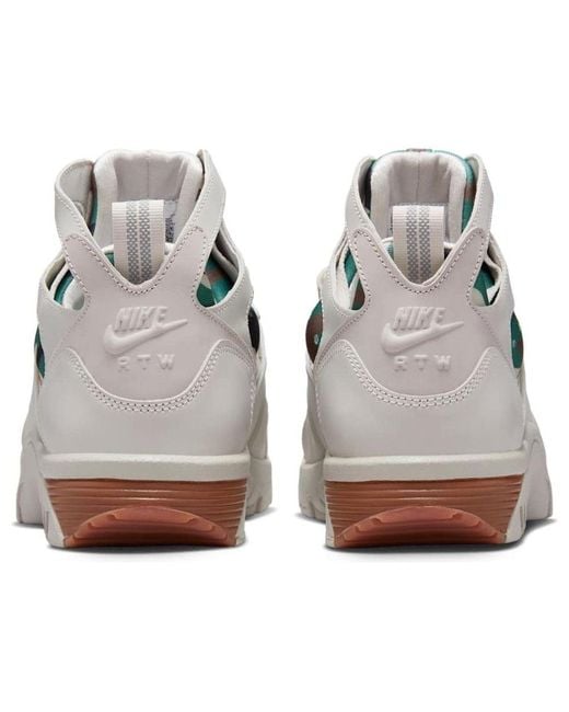 Nike White X Corteiz Air Trainer Huarache 'Light Bone' for men