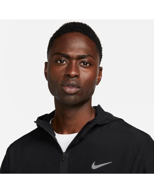 Nike Black Form Dri-Fit Hooded Versatile Jacket for men
