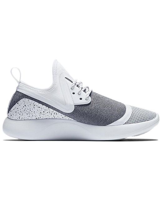 Juventud Beca sitio Nike Lunarcharge Essential 'white Black' | Lyst