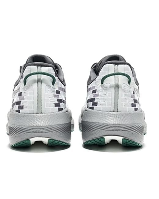 Saucony White Triumph 21 for men