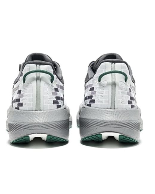 Saucony White Triumph 21 for men
