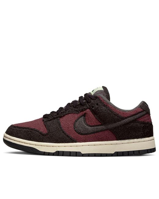 Nike Brown Dunk Low Se Fleece Pack Burgundy Crush (w)