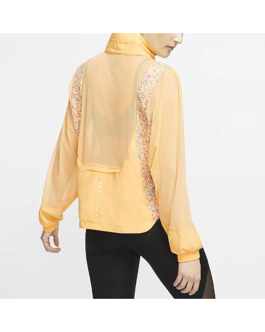Nike Yellow (Wmns) As W Nk Icnclsh Jkt Jacket Pr Topaz