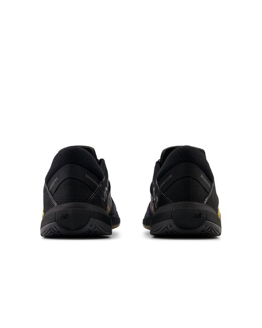 New Balance Black Minimus Tr V2 Magnet Gum' for men