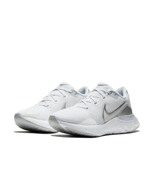 Nike White (Wmns) Renew Run Metallic'