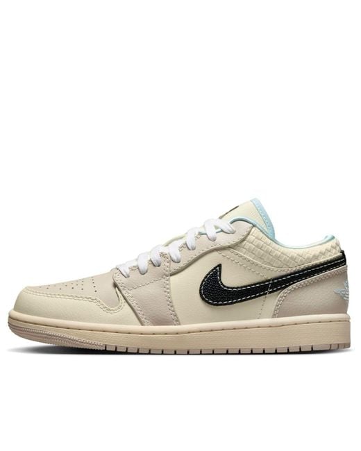 Nike White (Wmns) 1 Low Se 'Sanddrift'