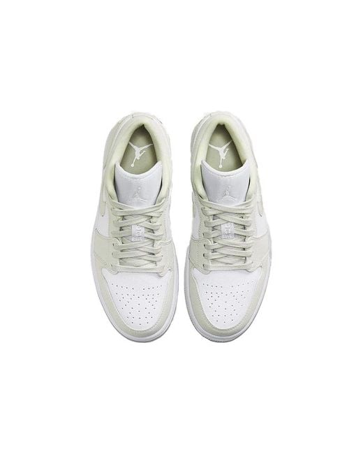 Nike White (Wmns) 1 Low 'Spruce Aura'