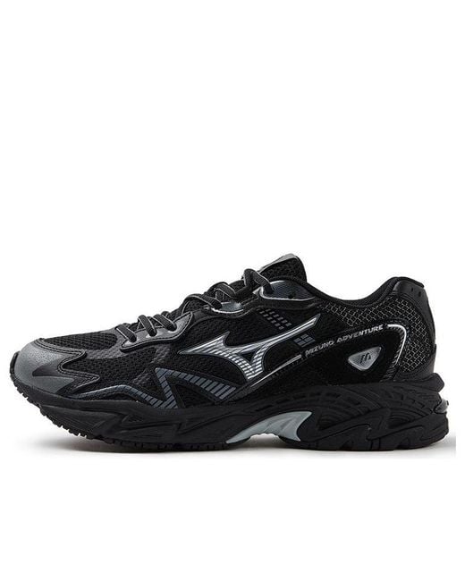Mizuno Black Adventure 'Twe Nonslip Durable Lowtop' for men