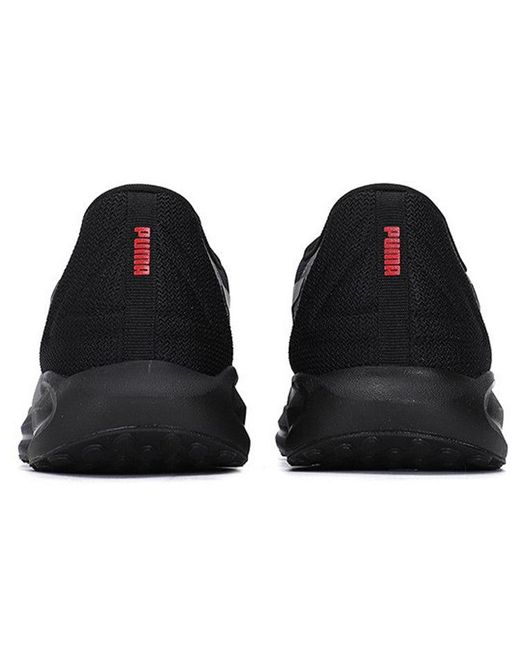 PUMA Red Twitch Runner High Risk' for men