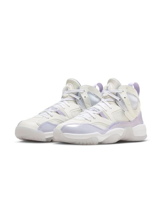Nike White (Wmns) Jumpman Two Trey