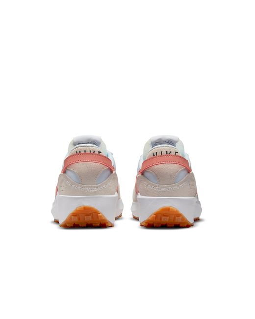 Nike White (Wmns) Waffle Debut Light Madder Root Gum'
