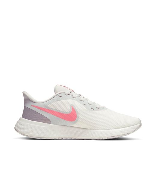 Nike White (Wmns) Revolution 5