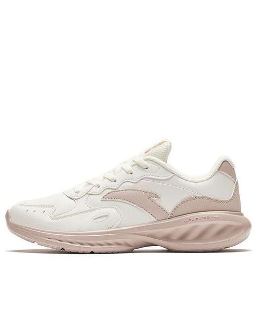 Anta White (Wmns) Running Series Sneakers