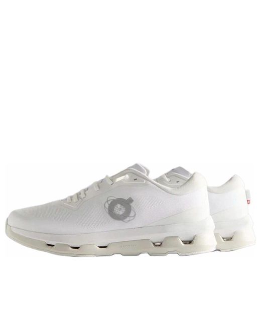 On Shoes White (Wmns) X Kith Cloudzone Ice'