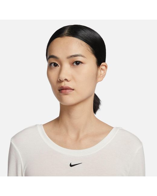 Nike White (Wmns) Sportswear Chill Knit Tight Scoop-Back Long-Sleeve Mini-Rib Top (Asia Sizing)