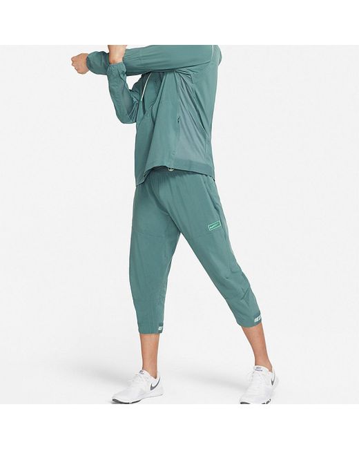 Nike Green Sport Clash Casual Fitness Training Sports Cropped Pants/Trousers for men