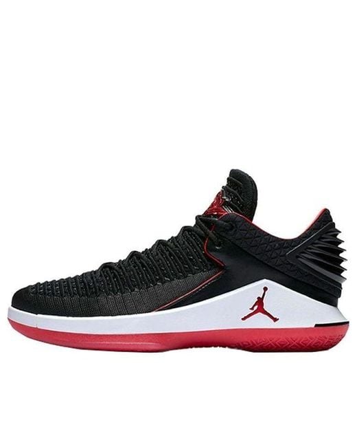 Nike Black 32 Low 'Banned' for men