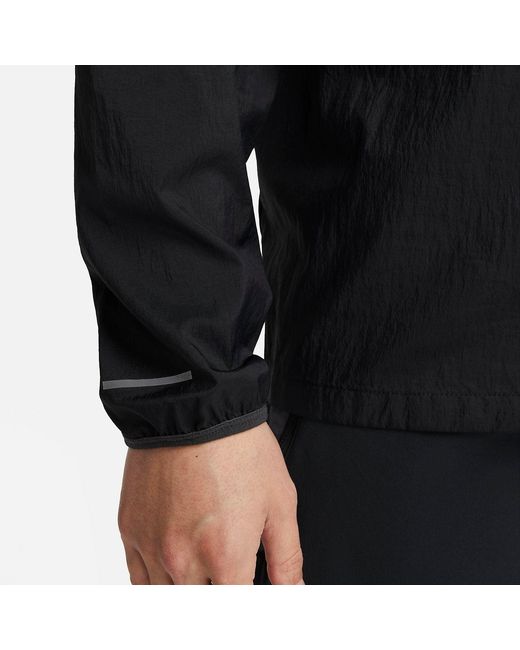 Nike Black Trail Aireez Lightweight Trail Running Jacket for men