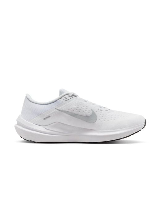 Nike White Air Winflo 10 Sneaker for men