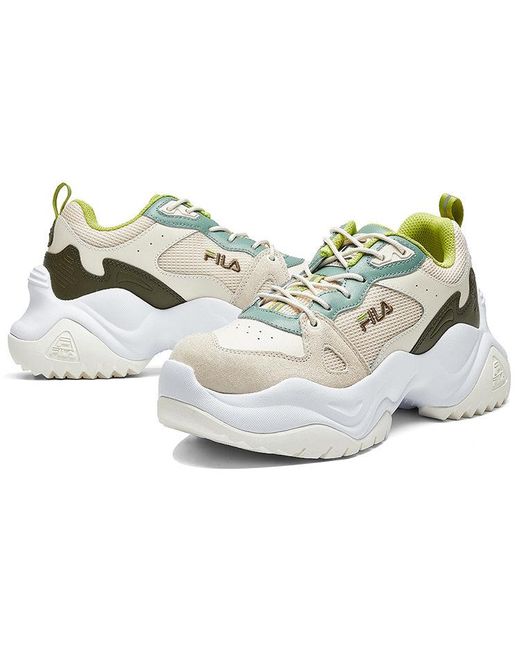 Fila White (Wmns) Pose
