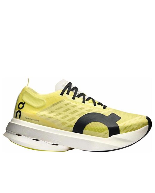 On Shoes Yellow (Wmns) Cloudboom Strike 'Limelight Wolf'