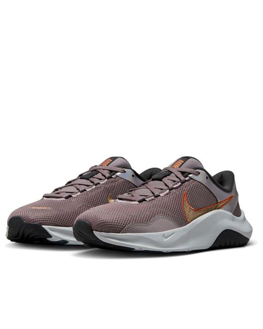 Nike Brown (Wmns) Legend Essential 3 Next Nature Premium Smoke Metallic Copper'