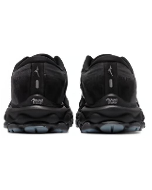 Mizuno Black Wave Sky 7 for men
