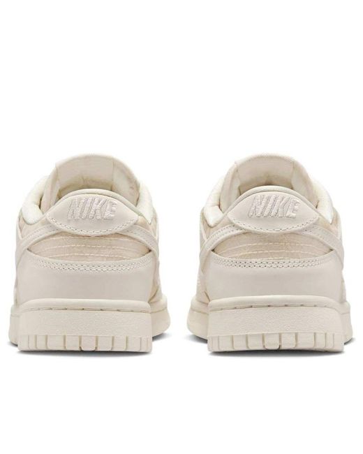 nike dunk low cream laces