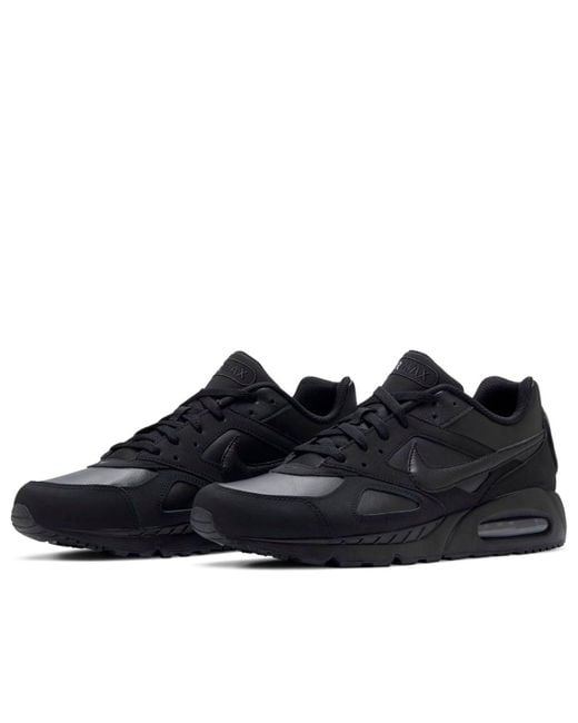 Nike Black Tanjun Shoes for men
