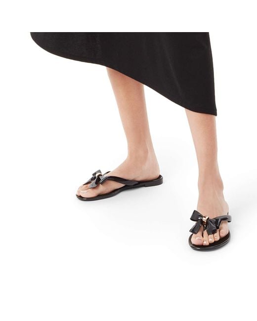 carvela star flip flops