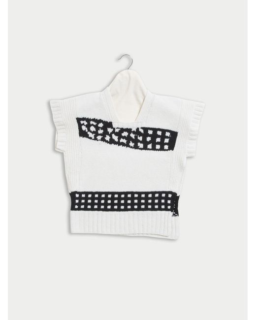 La Fetiche White Ziggy Handknitted Tank Top With Placed “Mistake Fairisle Design