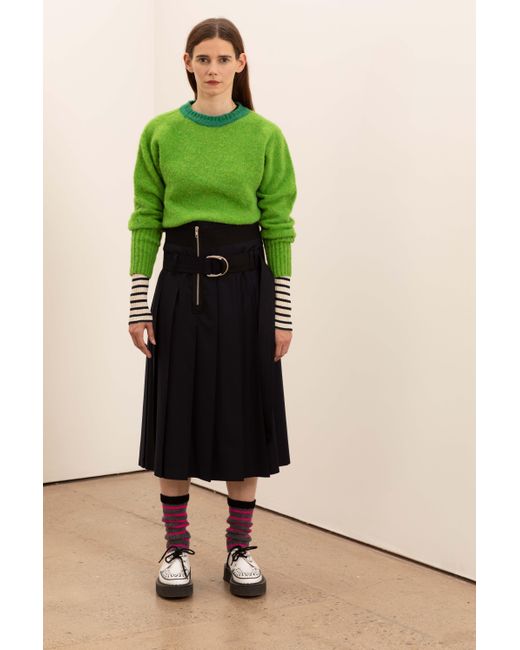 La Fetiche Green Viva Traditional Brushed Crew Neck Seamfree Sweater With Bright Contrast Neck Trim
