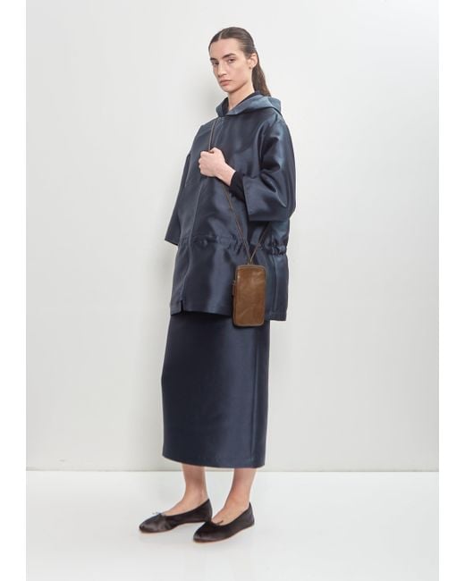 Bea Mombaers White Phone Pocket