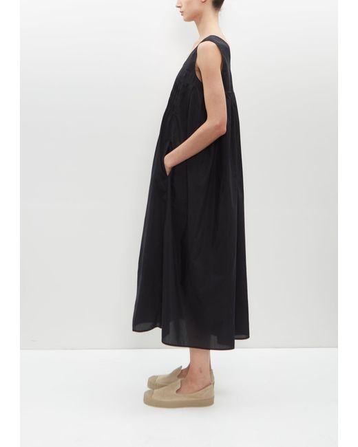 6397 Black Sleeveless Pleated Embroidery Dress