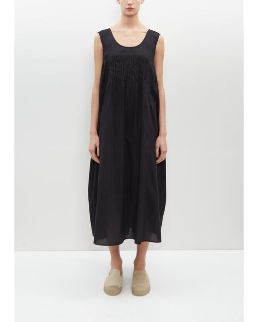 6397 Black Sleeveless Pleated Embroidery Dress