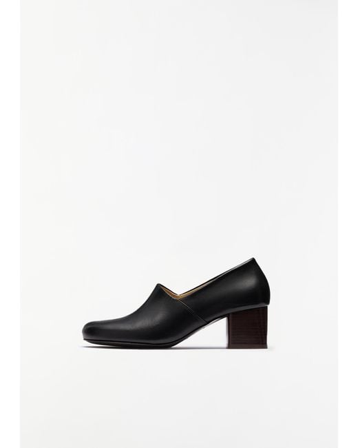 Lemaire White Anatomic Pump 55