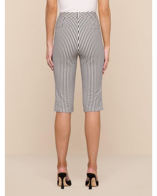 Pantalon Capri Leni, Ivoire À Rayures Bleu Nuit L'Agence en coloris Natural