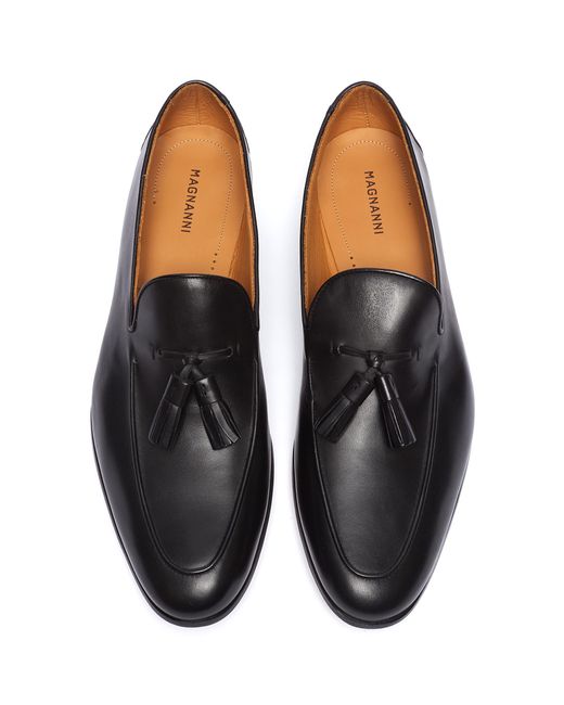 Magnanni Tassel Leather Loafers in Black for Men - Save 38% - Lyst