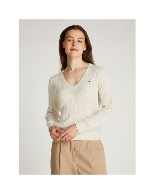Jersey con cuello de pico y punto trenzado Tommy Hilfiger de color Natural