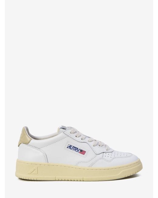 Autry White Medalist Low Sneakers