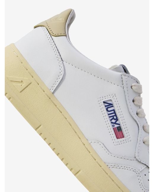Autry White Medalist Low Sneakers