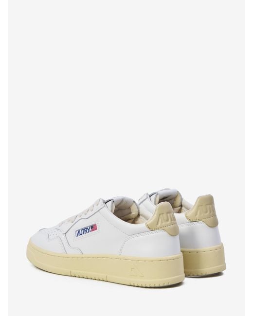 Autry White Medalist Low Sneakers