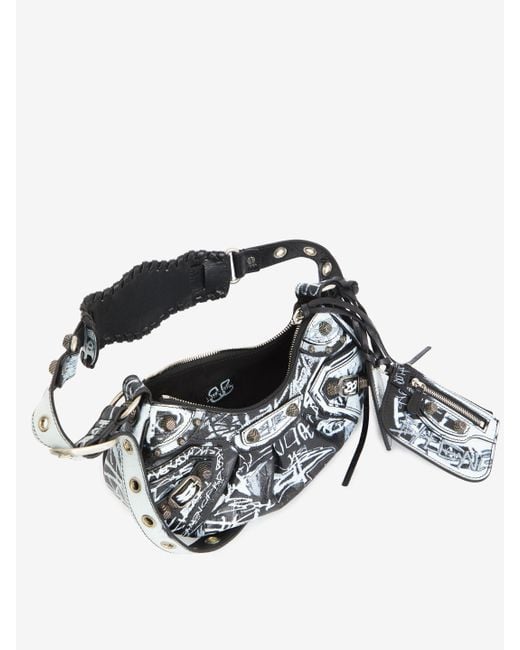 Le Cagole ブラック　グラフィティプリント アリーナラムスキン 返品?交換対象商品】 Le Cagole ブラック グラフィティプリント